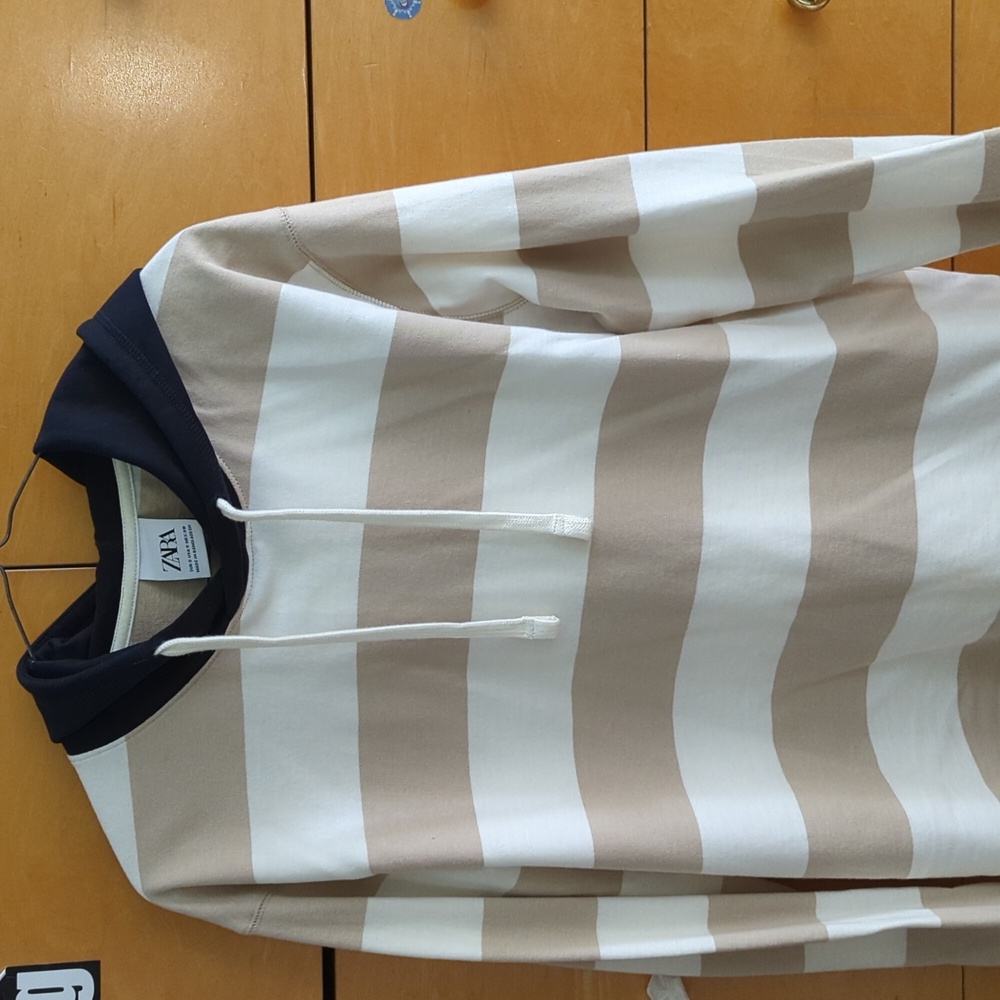 Zara Hoodie sweatshirt